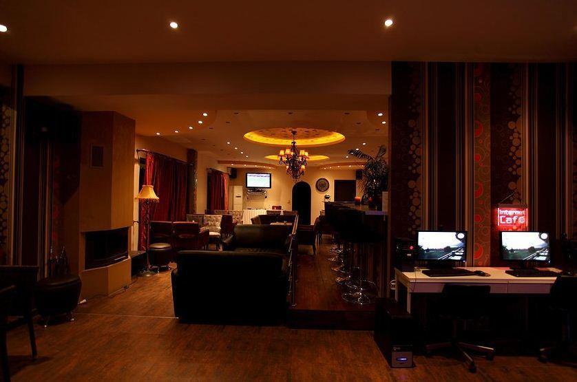 Pantheon Hotel & Suites Nerotriviá Eksteriør bilde