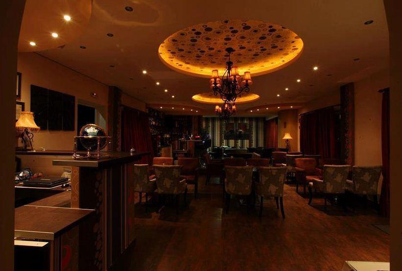 Pantheon Hotel & Suites Nerotriviá Eksteriør bilde